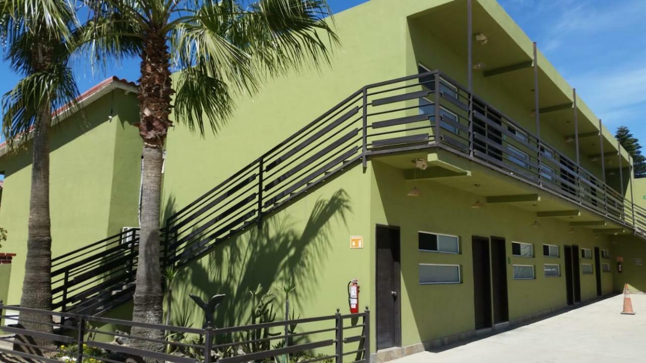 Hotel Azteca Inn Ensenada Exterior foto