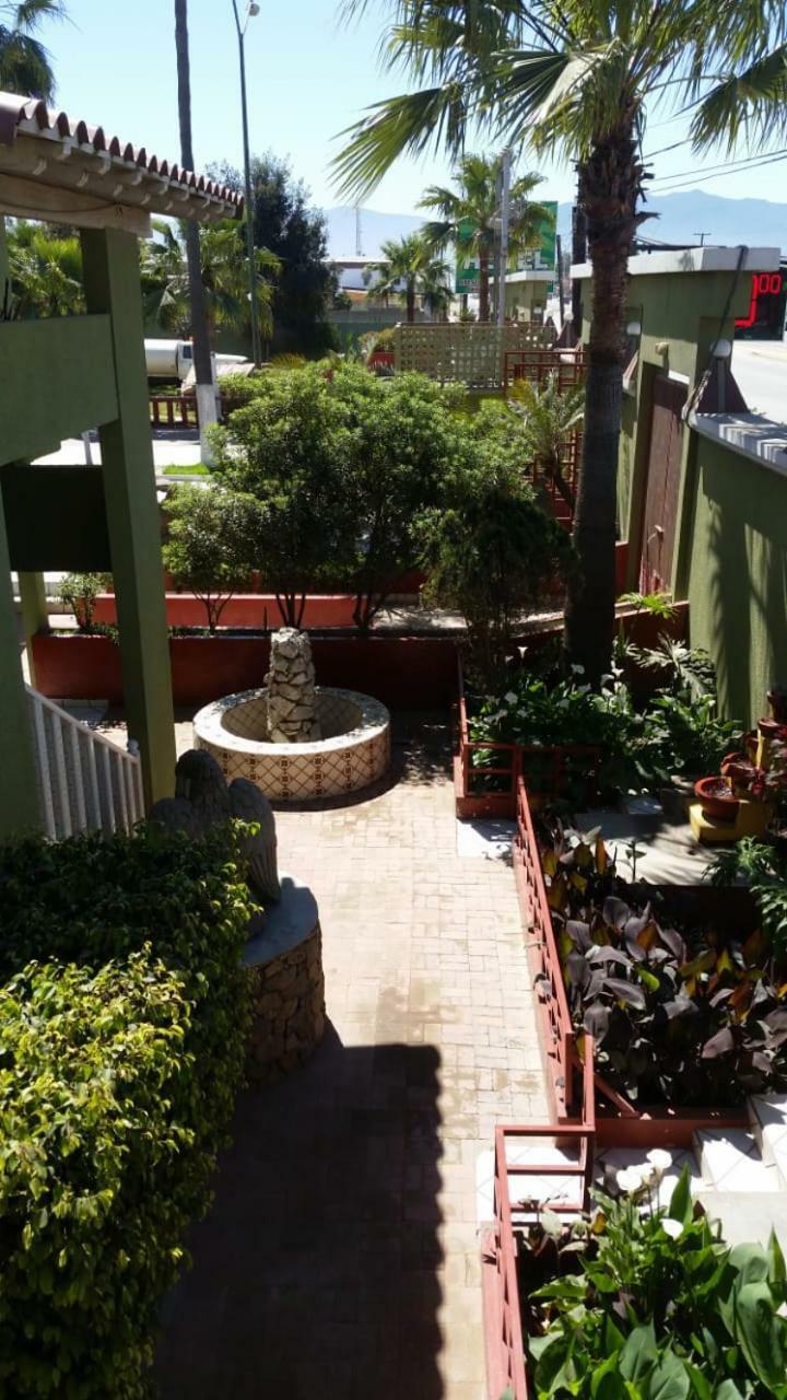 Hotel Azteca Inn Ensenada Exterior foto
