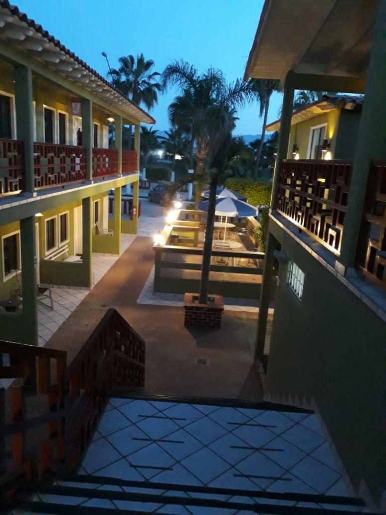 Hotel Azteca Inn Ensenada Exterior foto